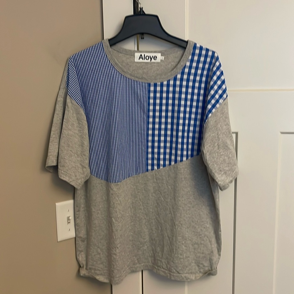 Aloye grey with blue/white plaid patch tee